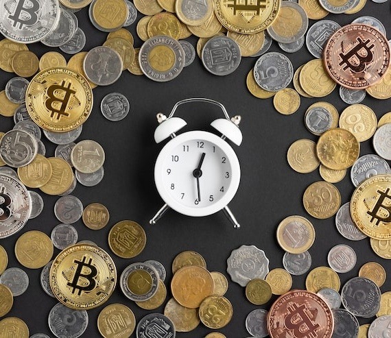 Bitcoin ломает барьер $80K: спотовый спрос, покупки Сэйлора и влияние ETF, NASDAQ и ФРС запускают новый бычий виток