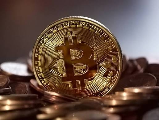 Чистый отток $261,4 млн из спотовых BTC‑ETF — BTC под давлением, все взгляды на следующие потоки